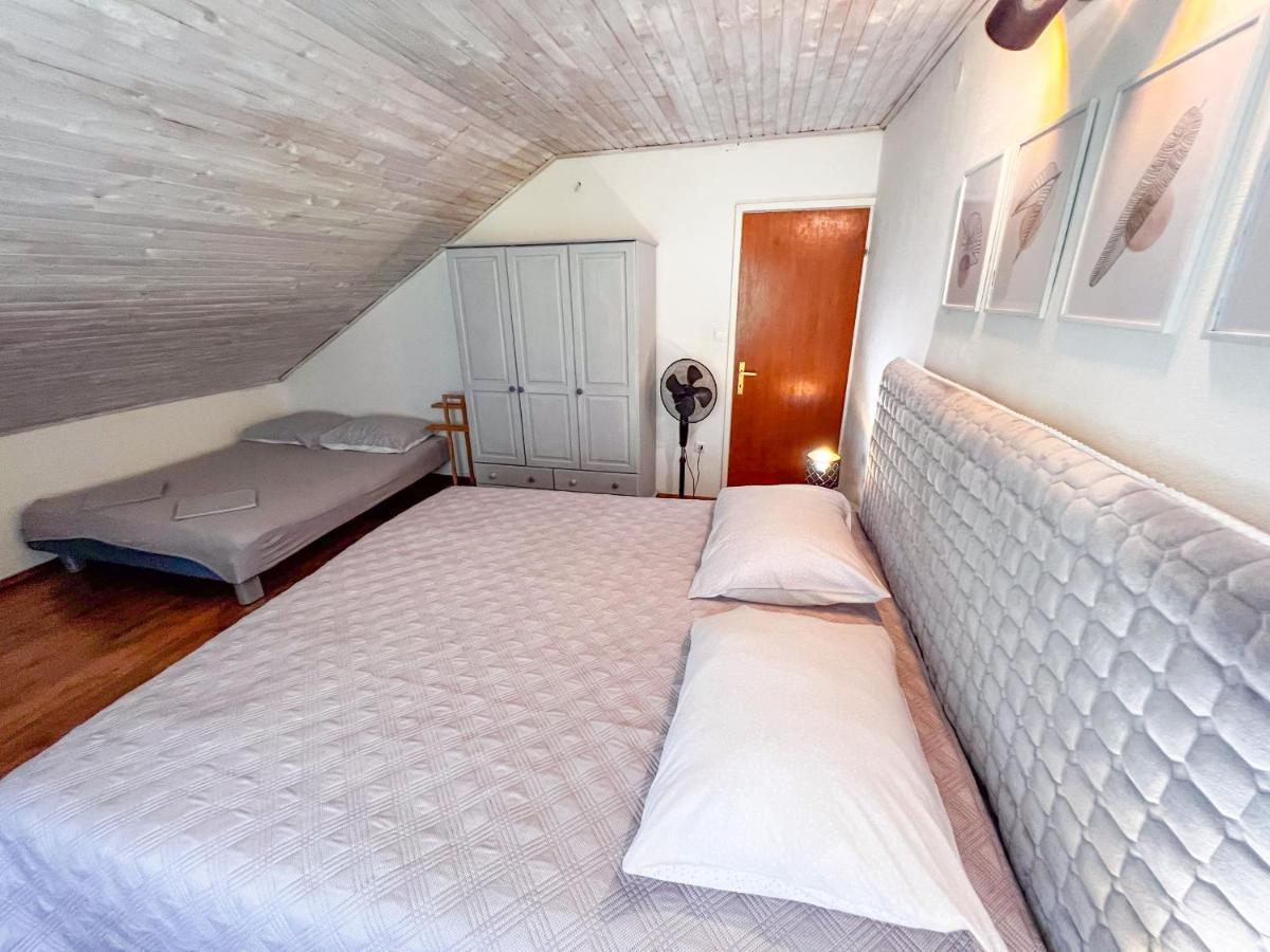 Apartment Cesare 3 Zastrazisce Екстер'єр фото